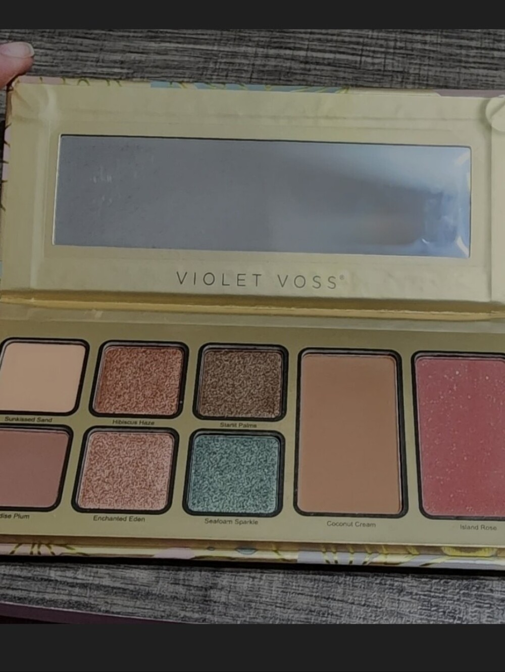 Pretty in Paradise Face & Shadow Palette